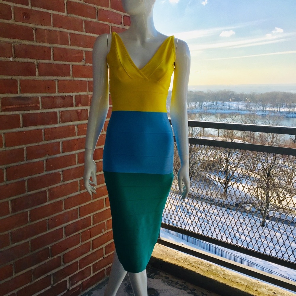 ColorBlock V-Neck Dress (Yellow/Blue/Green)-Small - Picture 2 of 6